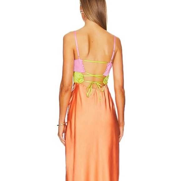 Show Me Your Mumu Calloway
Cut Out Dres in
Cantaloupe Luxe Satin - Picture 2 of 5